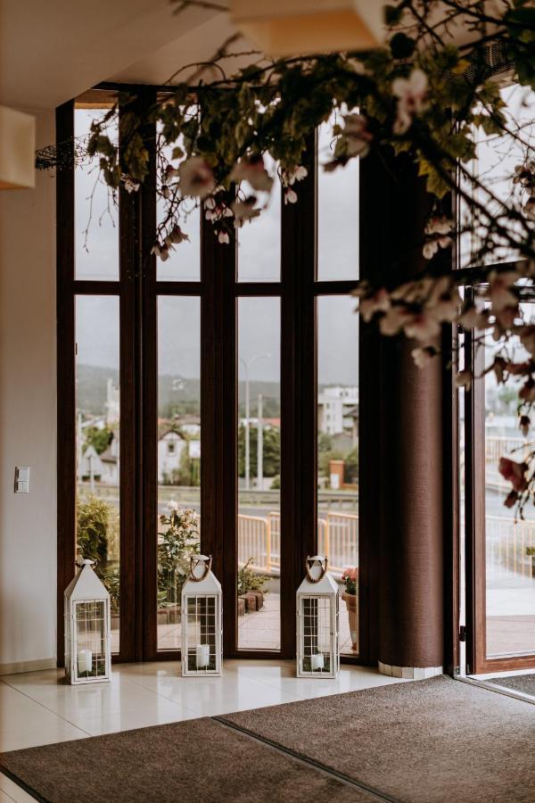 Hotel Magnolia Sitkowka-Nowiny Extérieur photo
