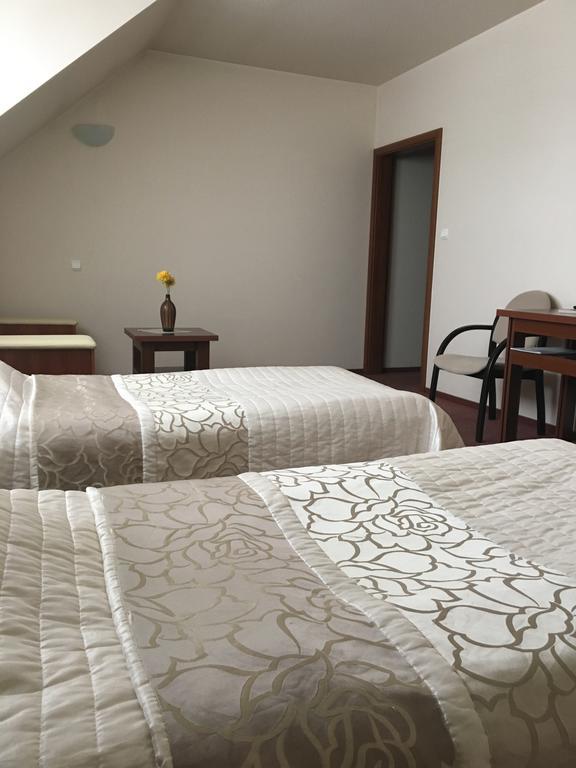 Hotel Magnolia Sitkowka-Nowiny Extérieur photo