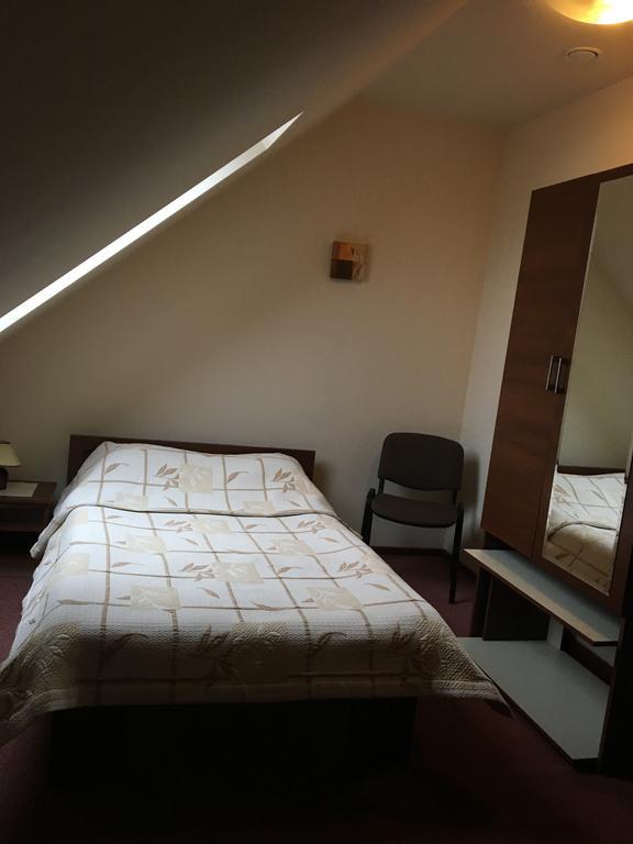 Hotel Magnolia Sitkowka-Nowiny Extérieur photo