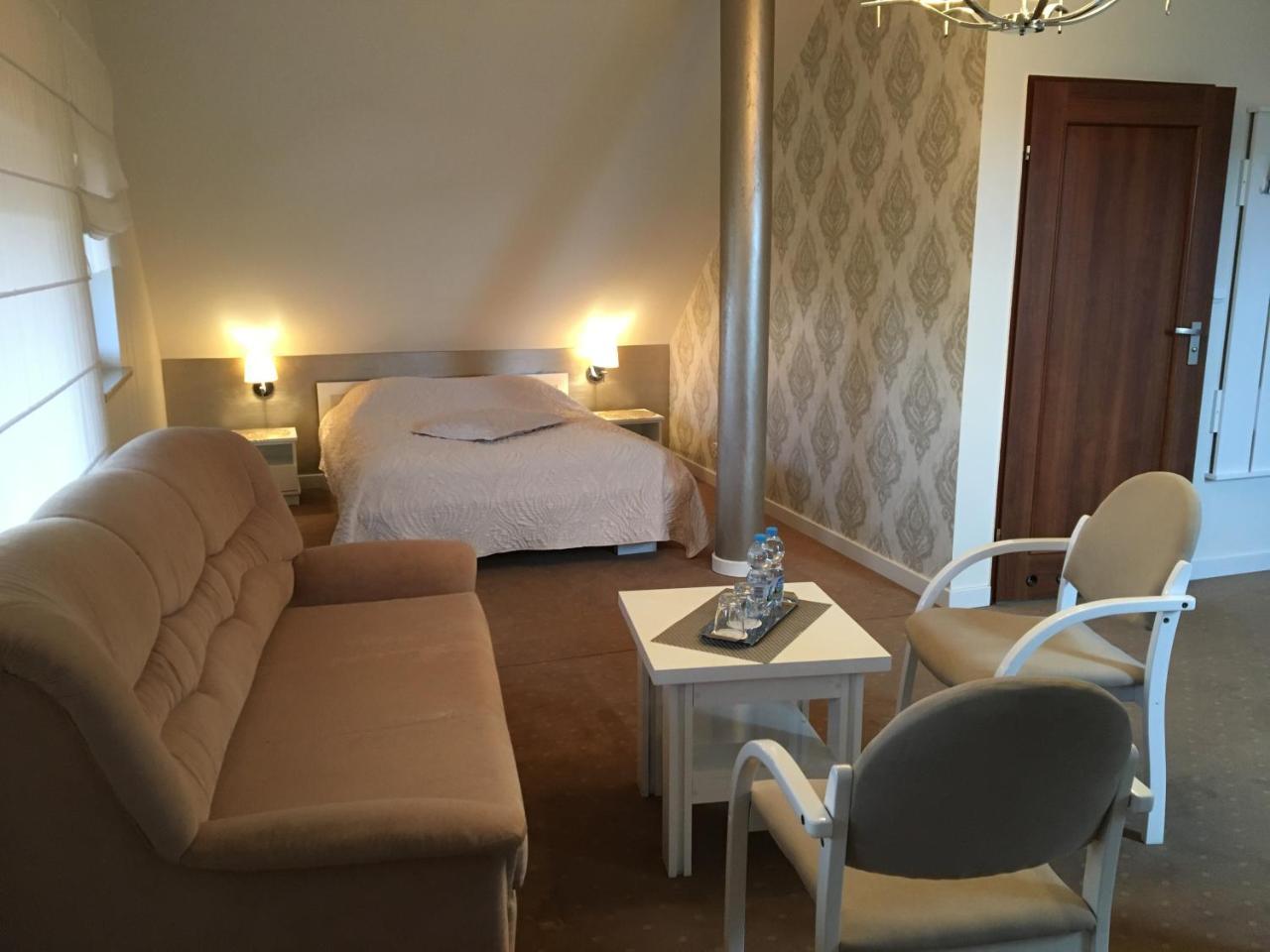 Hotel Magnolia Sitkowka-Nowiny Extérieur photo